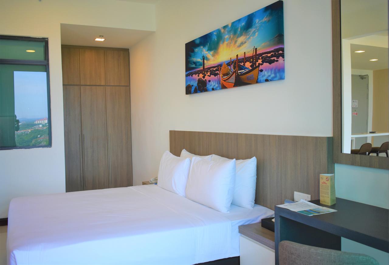 D'wharf & Serviced 4*